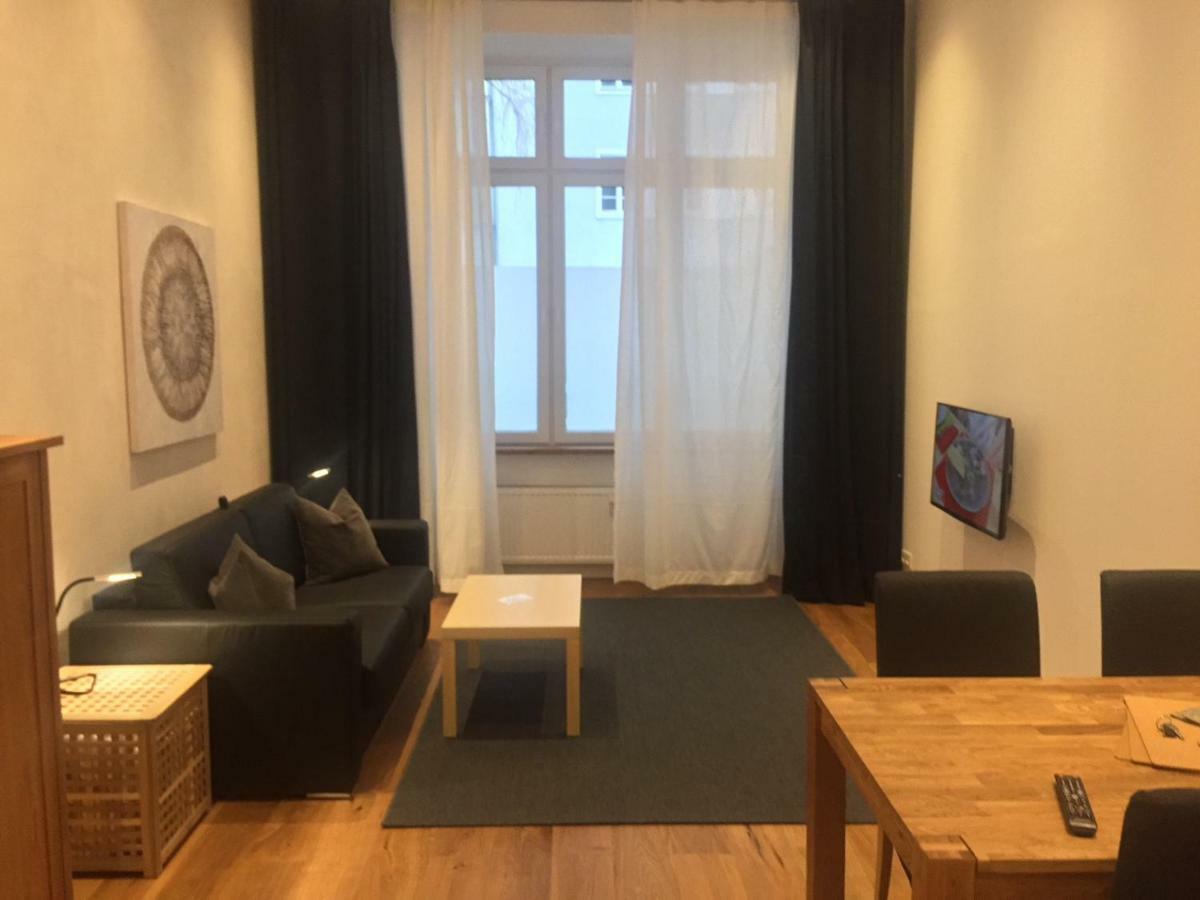 City-Apartment Berlin Charlottenburg Luaran gambar